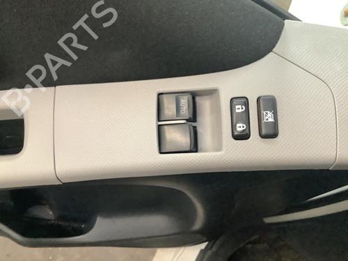 Used Switch TOYOTA YARIS (_P9_) 1.0 VVT-i (KSP90_, KSP90R) (69 hp) 22165767