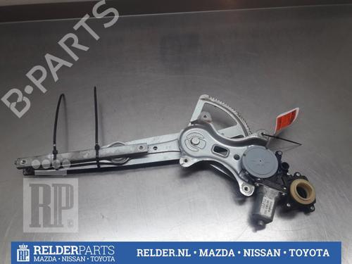 Alzavetro anteriore destra TOYOTA COROLLA Verso (ZER_, ZZE12_, R1_) 2.2 D-4D (AUR10_, AUR10R) (177 hp) 31263445