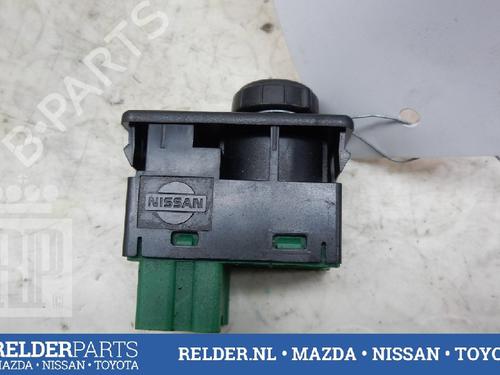 Used Mirror switch NISSAN PRIMERA Hatchback (P12) 2.2 dCi (139 hp) 22141961