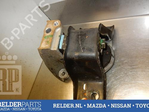 Used Engine mount NISSAN MICRA III (K12) 1.0 16V (65 hp) 22135577