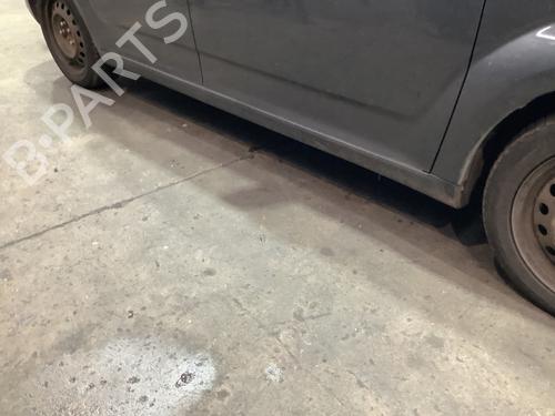 Used Right sideskirt TOYOTA COROLLA Verso (ZER_, ZZE12_, R1_) 2.2 D-4D (AUR10_, AUR10R) (136 hp) 29698623