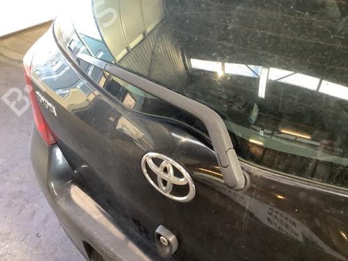 Used Rear windshield wiper arm TOYOTA YARIS (_P9_) 1.0 VVT-i (KSP90_, KSP90R) (69 hp) 31755423