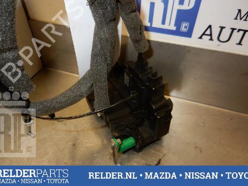 Venstre fortil lås NISSAN NV200 Van 1.5 dCi 85 (M20, M20N, M20M) (86 hp) 22145019
