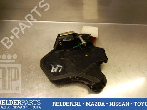 Used Rear left lock TOYOTA COROLLA Verso (_E12_) 1.6 VVT-i (ZZE121_, ZZE121R) (110 hp) 22134431