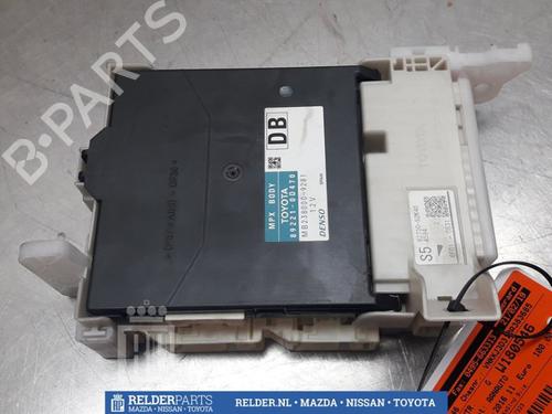 Used Control unit Control unit TOYOTA YARIS (_P13_) 1.3 (NSP130_, NSP130) (99 hp) 22157713 22157713