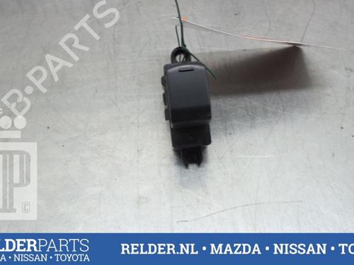 Used Switch NISSAN NOTE (E11, NE11) 1.4 (88 hp) 22151226