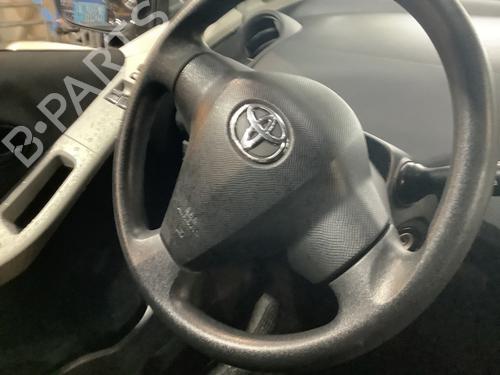 Airbag chauffør TOYOTA YARIS (_P9_) 1.0 VVT-i (KSP90_, KSP90R) (69 hp) 29917245