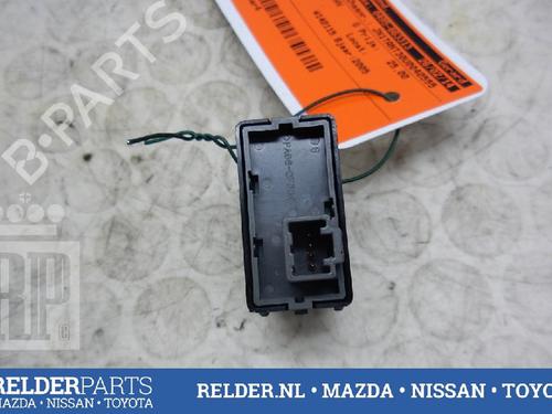 Switch NISSAN X-TRAIL I (T30) 2.0 4x4 | BP22146054I30 
