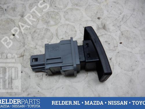Used Warning switch TOYOTA AVENSIS Estate (_T27_) 2.0 D-4D (ADT270_, ADT270R) (126 hp) 22148308