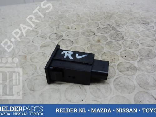 Used Switch TOYOTA AVENSIS (_T25_) 1.8 VVT-i (ZZT251_, ZZT251R) (129 hp) 22162169