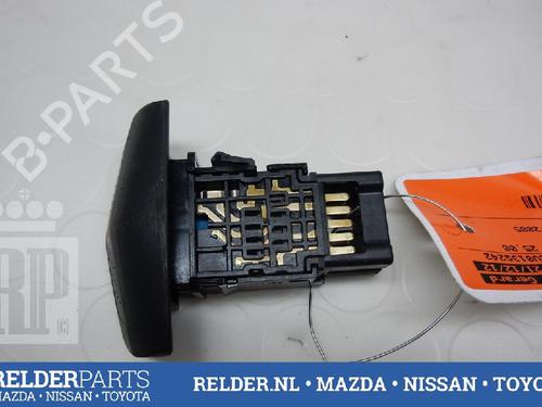 Used Warning switch NISSAN PRIMERA Hatchback (P12) 2.2 dCi (139 hp) 22141960