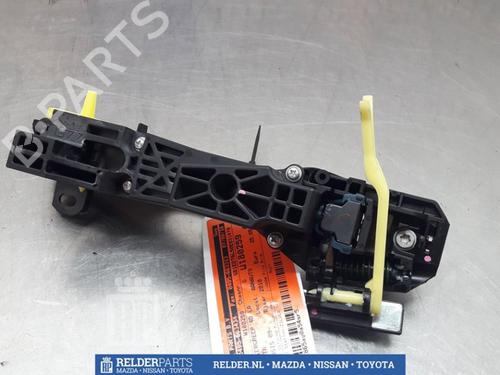 Rear left exterior door handle TOYOTA AVENSIS Estate (_T27_) 2.0 D-4D (ADT270_, ADT270R) | BP22157096C130 