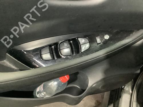 Switch NISSAN LEAF (ZE1) Electric | BP30713290I30