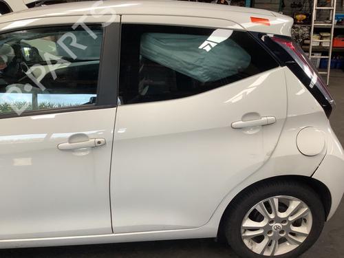 left-rear-door-toyota-aygo-_b4_-2014-38172705 main image