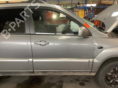 Used Right front door KIA SPORTAGE II (JE_, KM_) 2.0 i 16V (141 hp) 22356580