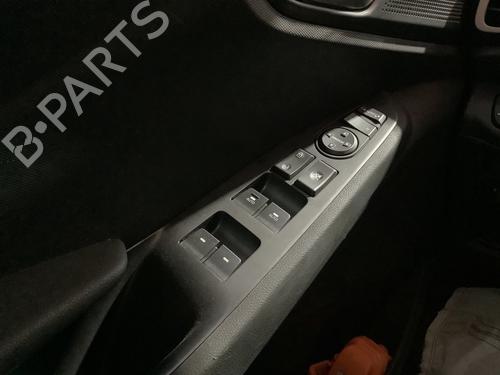 Used Switch HYUNDAI IONIQ (AE) Electric (136 hp) 30805016