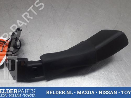 Used Seat buckle TOYOTA AURIS (_E15_) 1.4 D-4D (NDE150_, NDE150R) (90 hp) 22158017