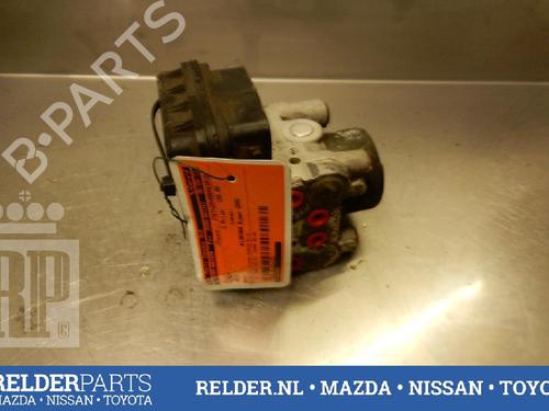 Used ABS pump TOYOTA RAV 4 II (_A2_) 2.0 4WD (ACA21, ACA20) (150 hp) 22143884