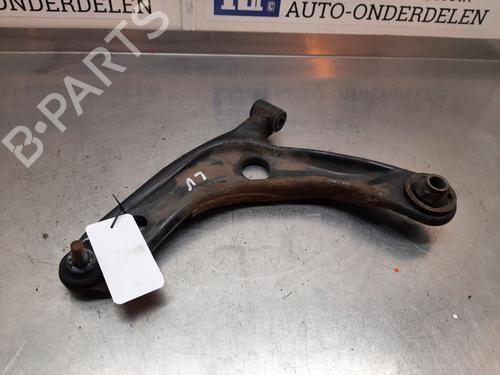 Used Left front suspension arm TOYOTA YARIS (_P13_) 1.5 Hybrid (NHP130_, NHP130) (101 hp) 22166204