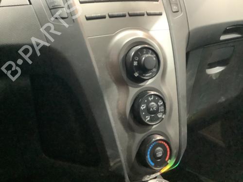 Climate control TOYOTA YARIS (_P9_) 1.33 VVT-i (NSP90_, NSP90R) | BP30902030I5