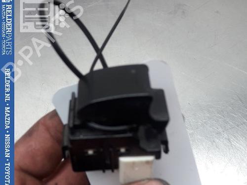 Used Switch TOYOTA PRIUS Liftback (_W2_) 1.5 Hybrid (NHW20_, NHW20R) (112 hp) 22157444