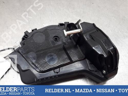 Used Rear right lock TOYOTA YARIS (_P13_) 1.5 Hybrid (NHP130_, NHP130) (101 hp) 22160432