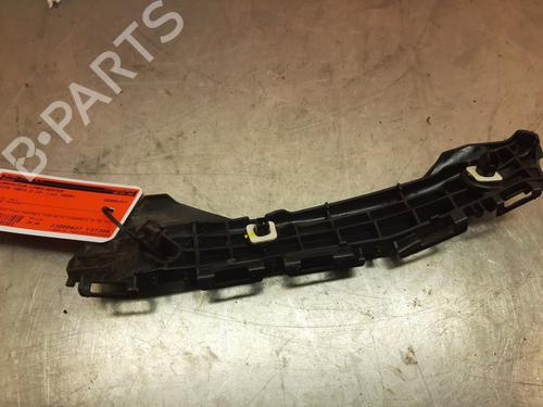 Used Rear bumper bracket TOYOTA YARIS (_P13_) 1.5 (NSP131_) (112 hp) 22168679