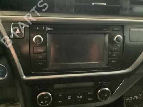Used Radio Radio TOYOTA AURIS (_E18_) 1.8 Hybrid (ZWE186_, ZWE186R) (136 hp) 22173540 22173540