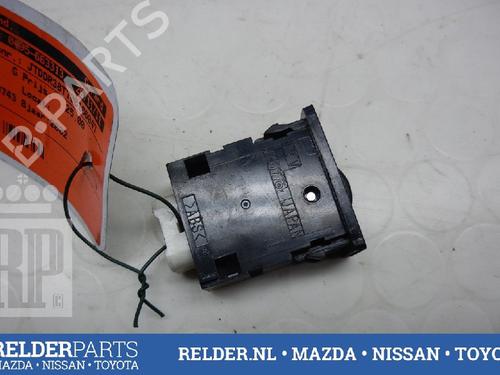 Used Switch TOYOTA CELICA Coupe (_T23_) 1.8 16V VT-i (ZZT230_, ZZT230) (143 hp) 22139055