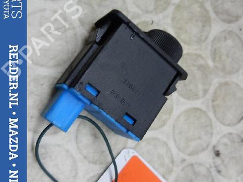 Used Switch NISSAN PRIMERA (P12) 2.0 (140 hp) 22157983