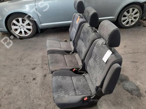 Rear seat TOYOTA AVENSIS VERSO (_M2_) 2.0 VVT-i (ACM20_, ACM20R) | BP29698421C17 