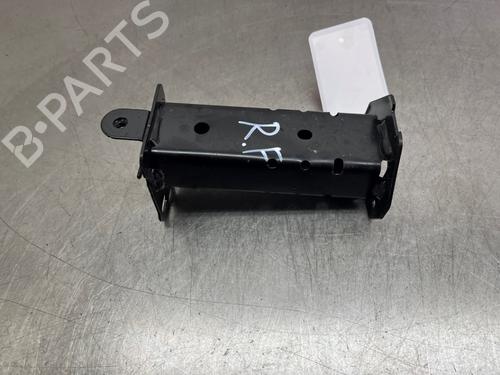 Used Front bumper bracket TOYOTA YARIS (_P21_, _PA1_, _PH1_) 1.5 Hybrid (MXPH10, MXPH11) (116 hp) 30902042