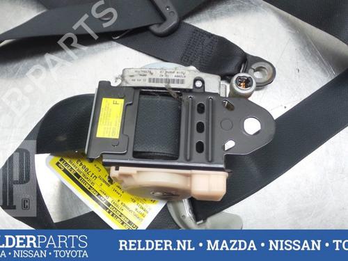 Seat buckle TOYOTA AVENSIS Estate (_T25_) 2.0 D-4D (CDT250_, CDT250R) | BP22152880I32 