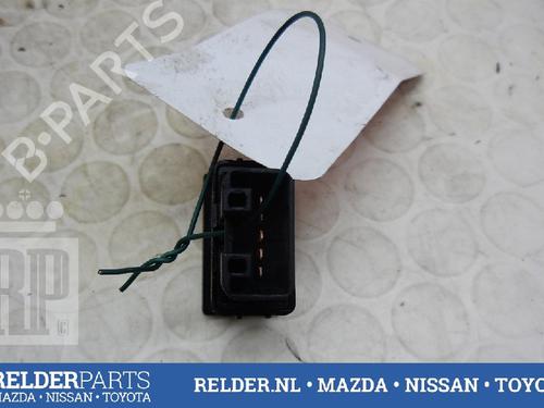 Switch TOYOTA COROLLA (_E12_) 1.4 VVT-i (ZZE120_, ZZE120R) | BP22137558I30 