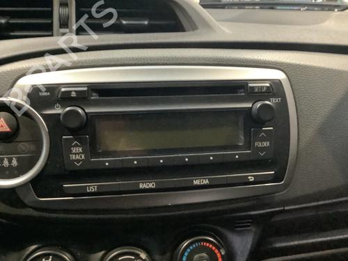 Radio TOYOTA YARIS (_P13_) 1.0 (KSP130_, KSP130) | BP22550166E6 