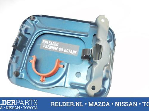 Fuel flap NISSAN PRIMERA Hatchback (P11) 1.8 16V | BP22137162C131 