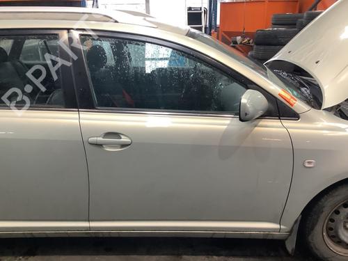 Used Right front door TOYOTA AVENSIS Estate (_T25_) 1.8 VVT-i (ZZT251_, ZZT251R) (129 hp) 22173794