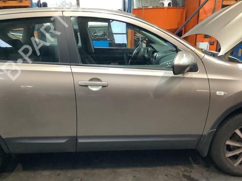 Used Right front door NISSAN QASHQAI I (J10, NJ10) 2.0 (141 hp) 29971439