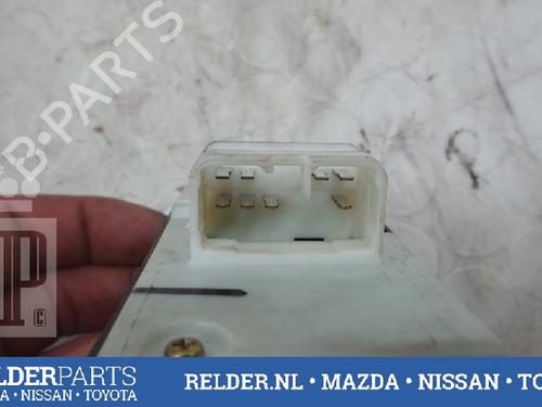 Switch TOYOTA YARIS (_P1_) 1.3 (SCP12_, SCP13_, SCP12R, SCP13R) | BP22138766I30 