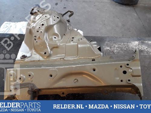 Used Crossmember TOYOTA YARIS (_P13_) 1.5 Hybrid (NHP130_, NHP130) (101 hp) 22160440