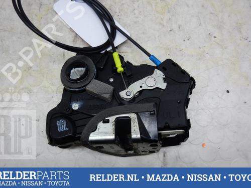 Front left lock TOYOTA AVENSIS Estate (_T25_) 2.0 D-4D (ADT250_, ADT250R) | BP22150012C98 