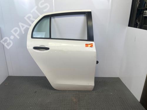 Puerta trasera derecha TOYOTA YARIS (_P9_) 1.0 VVT-i (KSP90_, KSP90R) (69 hp) 31678969