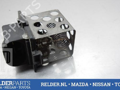 Used Electronic module NISSAN MICRA III (K12) 1.2 16V (80 hp) 22145262