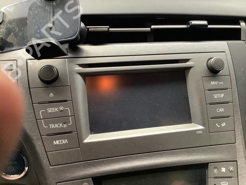 Used Radio Radio 38421358 38421358