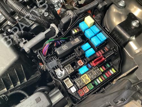 Fuse box TOYOTA YARIS (_P21_, _PA1_, _PH1_) 1.5 Hybrid (MXPH10, MXPH11) | BP30052308E1 