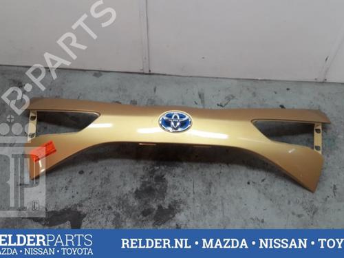 Used Tailgate handle TOYOTA YARIS (_P13_) 1.5 Hybrid (NHP130_, NHP130) (101 hp) 22161386