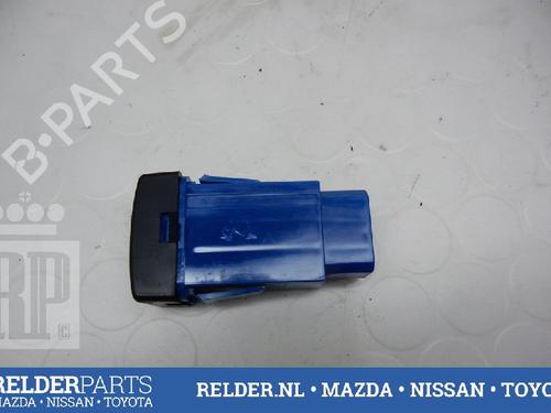 Used Switch MAZDA PREMACY (CP) 1.9 (CP8W) (100 hp) 22145186