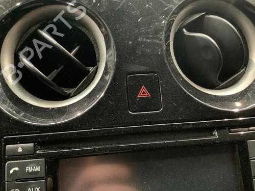 Used Warning switch NISSAN NOTE (E12) 1.2 (80 hp) 22173731