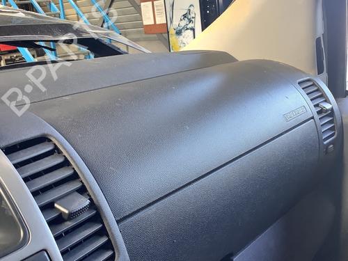 Used Passenger airbag NISSAN NAVARA NP300 (D40) 2.5 dCi 4WD (171 hp) 22171273