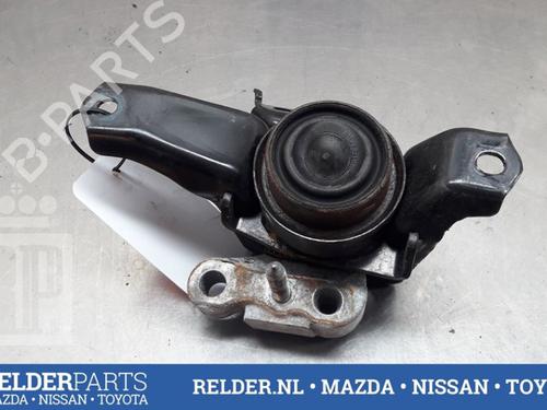 Used Engine mount TOYOTA YARIS (_P13_) 1.3 (NSP130_, NSP130) (99 hp) 22158312